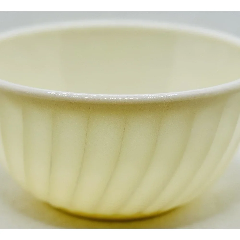 Vintage Fire King White Swirl Bowl 7